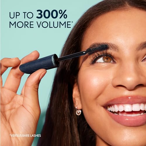 COVERGIRL - Lash Blast Cleantopia Mascara, Clean Volumizing Mascara, plant-powered clean vegan Formula, Conditions Lashes - Extreme Black - 800