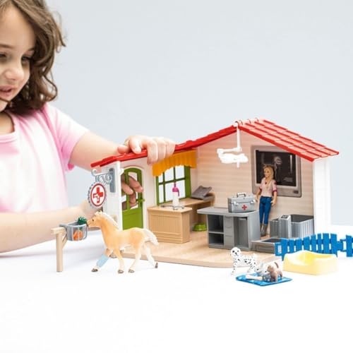 Schleich Farm World - 43Pc Veterinarian Practice with Pets | 42502