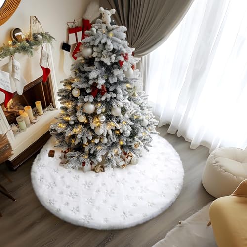 36 Inch Luxury White Faux Fur Tree Skirt with Silver Snowflake Sequins, HAOSHUOGE - Large Plush Christmas Tree Mat for Winter, Soft and Cozy Christmas Tree Decoration