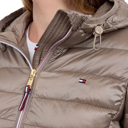 Tommy Hilfiger Women's Lightweight Packable Puffer Jacket with Hood & Bag, Taupe, Large