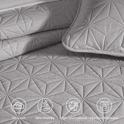 Whale Flotilla Soft Queen Quilt Bedding Set Lightweight Bedspread