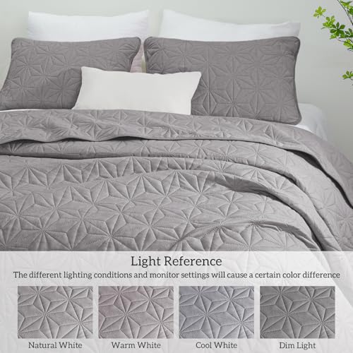 Whale Flotilla Soft Queen Quilt Bedding Set Lightweight Bedspread