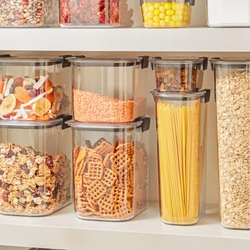 Rubbermaid Brilliance Airtight Food Storage Container | Pantry Storage Container for Flour, Sugar, and Rice | 3.7 L (16 Cup)