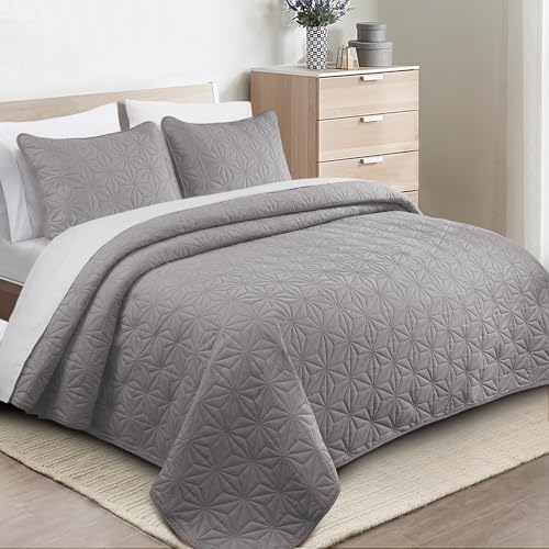 Whale Flotilla Soft Queen Quilt Bedding Set Lightweight Bedspread