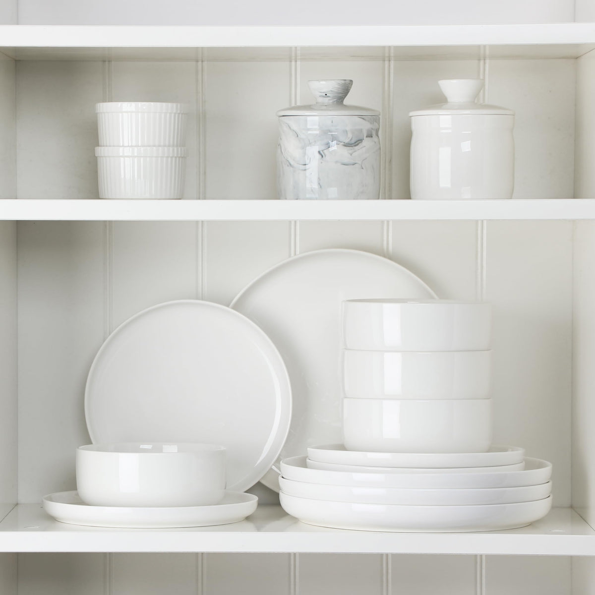 MALACASA Plates and Bowls Sets, 12 Pieces Porcelain Dinnerware Sets Dishware Sets Chip Resistant Ceramic Dish Set Dining Dinner Ware Service for 4, White, Series Luna