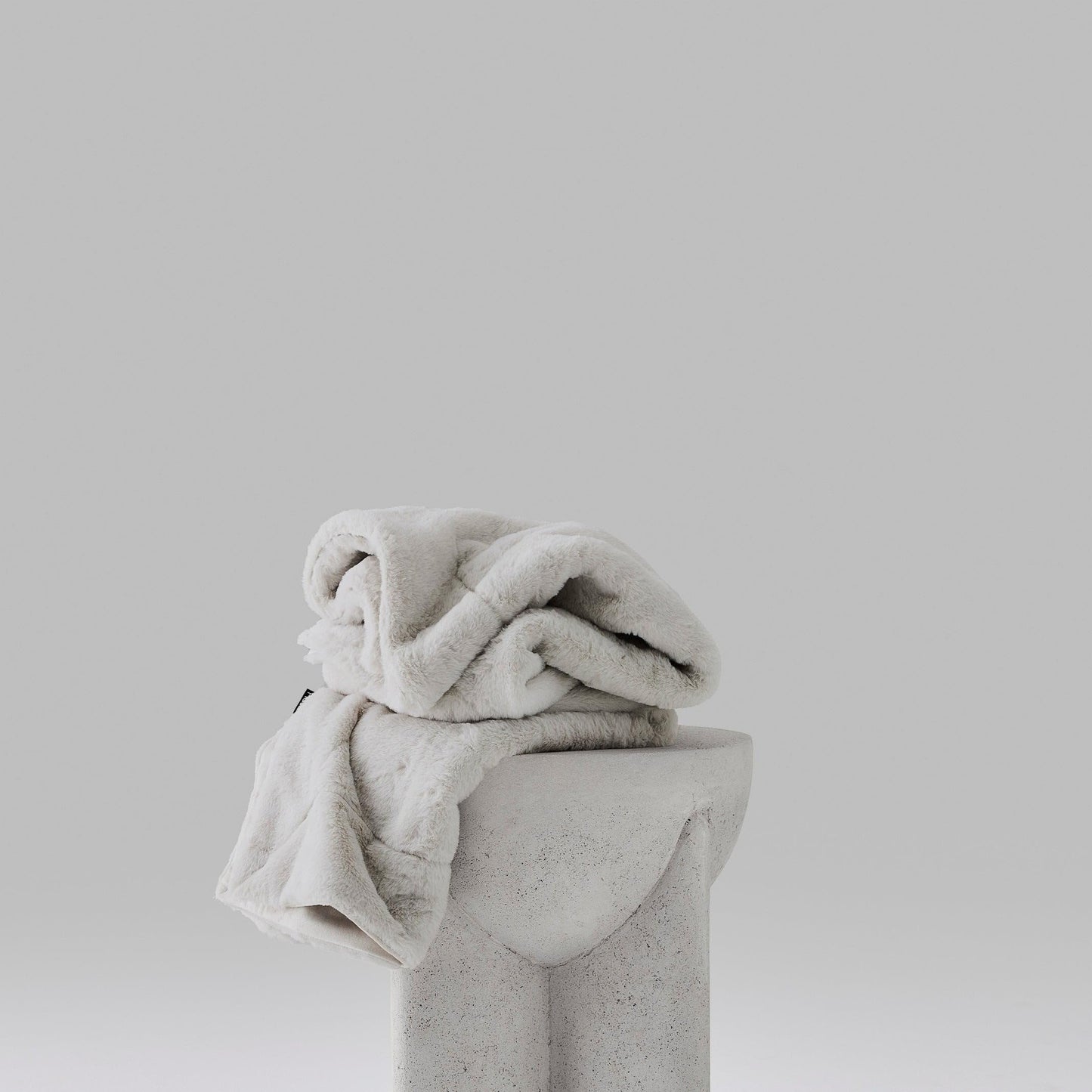Hush Luxe Faux Fur Throw Blanket | Ultra-Soft, Plush, Warm & Cozy Decorative | Throw for Sofa & Bed | Ivory