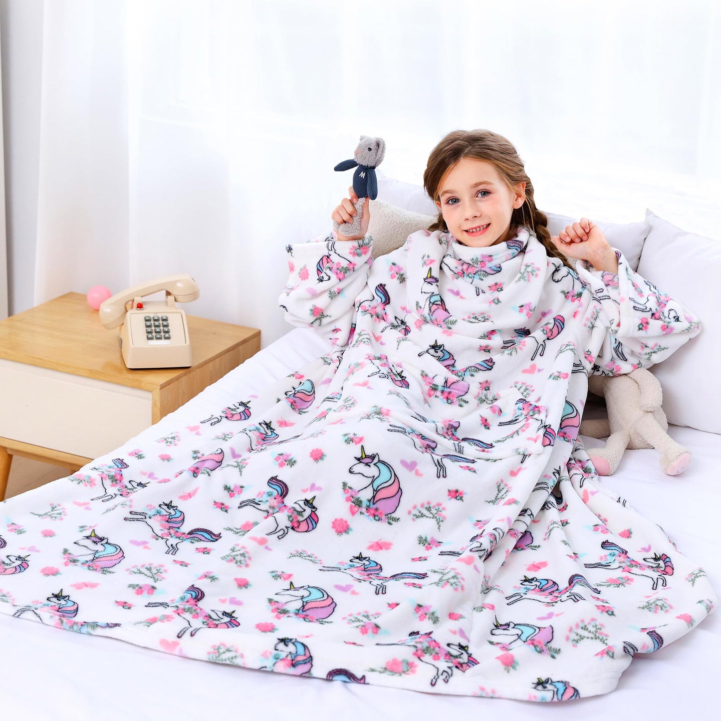 Viviland Wearable Fleece Blanket Hoodie, Blanket Hoodie for Kids with Sleeves & Foot Pocket, 47" X 47" Lightweight Soft Like Flannel, White Unicorn Pattern