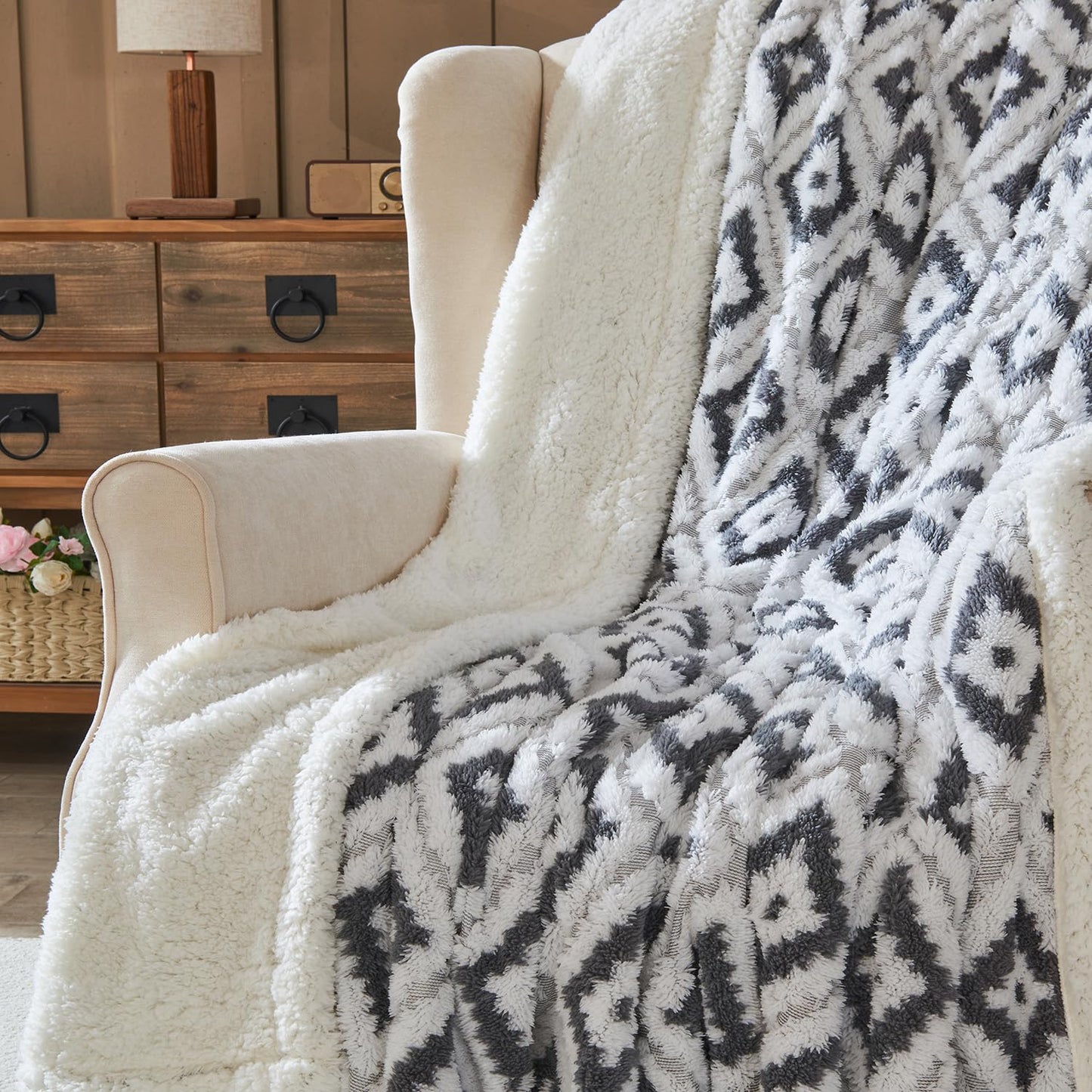 Lotus Karen Sherpa Throw Blankets for Couch Thick and Warm Blanket for Winter Soft Fuzzy Cozy Fluffy Blanket for Sofa Diamond Jacquard Grey 50"x60"